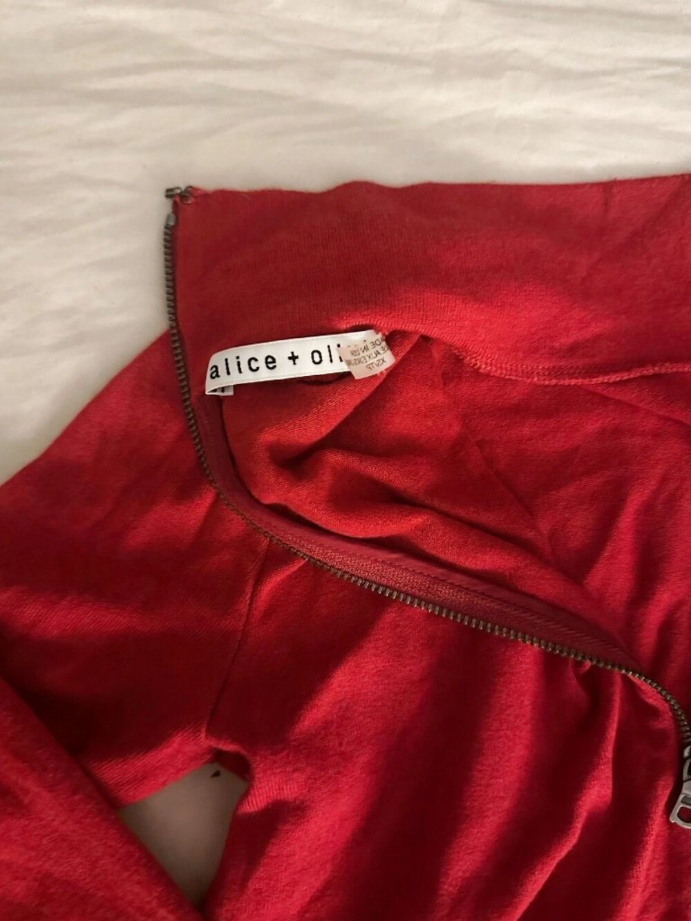 Alice + Olivia Garrison Turtleneck Top Red XS - Picture 5 of 5